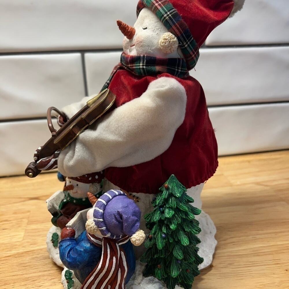 SNOWMAN WITH MUSIC AND MOTION - Picture 4 of 7